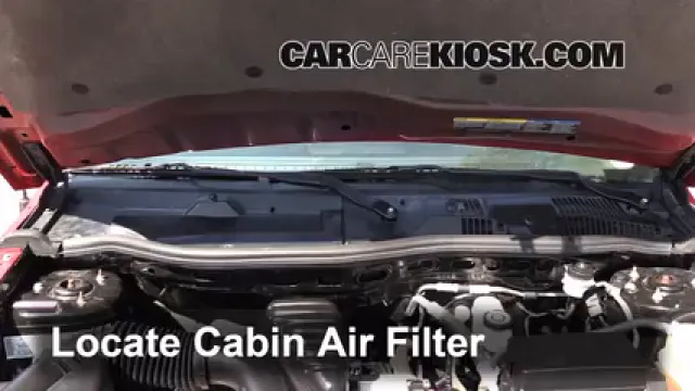 2005 Saturn Vue 2.2L 4 Cyl. Air Filter (Cabin) Replace